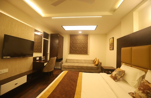 Maninagar Hotel | Hotel White Cloud