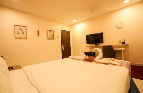 Kondapur Hotel | Hotel White Fields Hitec City, Hyderabad