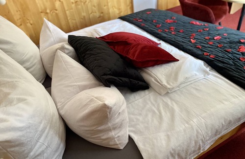 Feuchtwangen Hotel | Hotel Wilder Mann Ristorante Pizzeria Lo Scoglio