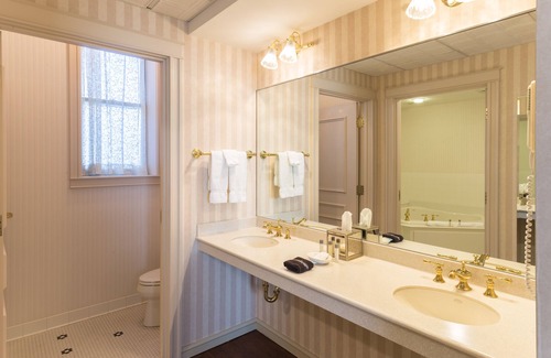 Decorah Hotel | Hotel Winneshiek