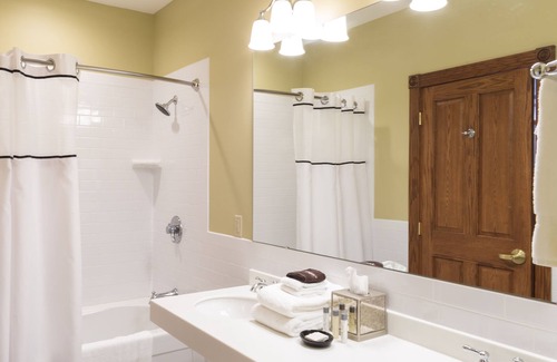 Decorah Hotel | Hotel Winneshiek