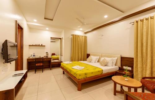 Kolhapur Hotel | Hotel Woodland