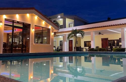San Luis Talpa Hotel | Hotel y Restaurante Maria Ofelia