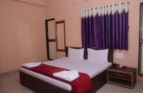 Rajula Hotel | Hotel Yadunandan Rooms & Restaurant