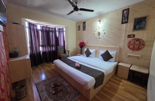 Srinagar Hotel | Hotel Young Mamta