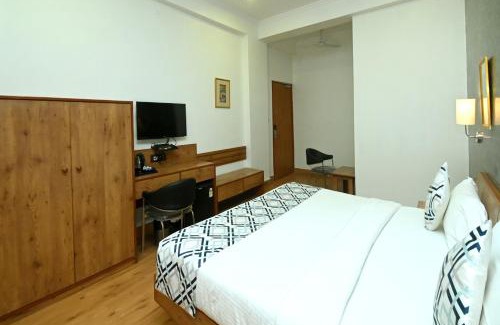 Tonk Road Hotel | Hotel Yulia