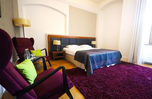 Lubliniec Hotel | Hotel Zamek Lubliniec
