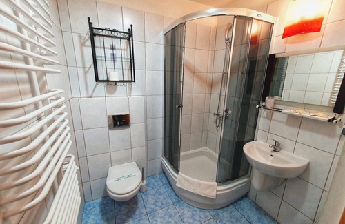 Krapkowice Hotel | Hotel Zamkowy Młyn