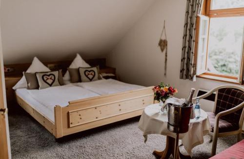 Neuenbuerg Hotel | Hotel Zur alten Mühle