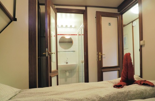 Amsterdam City Centre Boat Rental | Hotelschip Sarah