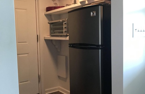 Hiawassee House | HOTLIPS AT COLLINWOOD upstairs Price is on the website Down stairs $125 extra
