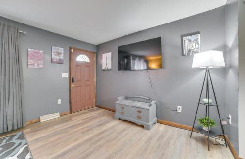 Houghton Lake House | Houghton Lake Vacation Rental - Walk to the Water!