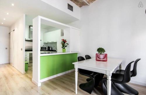 La Sagrada Familia Apartment | Housalia Ondina Suites Sagrada Familia