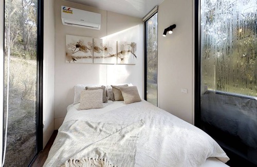 Beaconsfield Upper House | House ∙ 1 bedroom ∙ 2 guests
