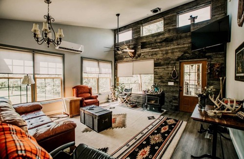 Mount Sterling House | House ∙ 1 bedroom ∙ 4 guests