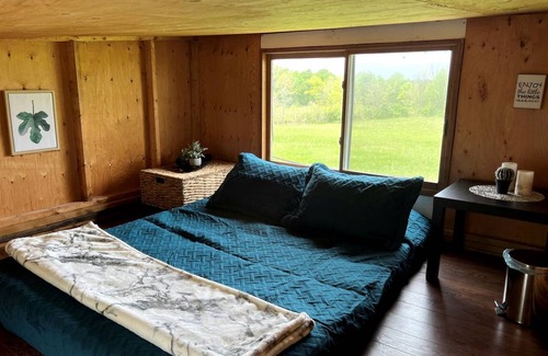 Campbellville House | House ∙ 1 bedroom ∙ 2 guests
