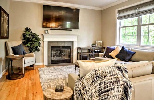 Monroe House | House ∙ 1 bedroom ∙ 12 guests