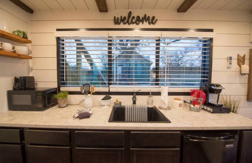 Waco House | House ∙ 1 bedroom ∙ 2 guests