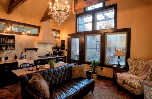 Columbia House | House ∙ 1 bedroom ∙ 2 guests