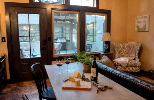 Columbia House | House ∙ 1 bedroom ∙ 2 guests