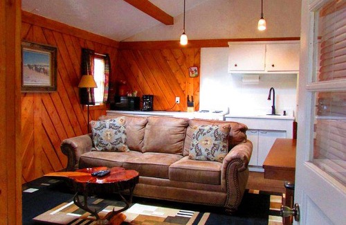 Dubois House | House ∙ 1 bedroom ∙ 6 guests
