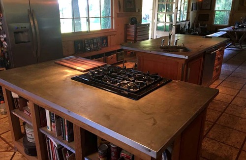 Troutdale House | House ∙ 1 bedroom ∙ 9 guests