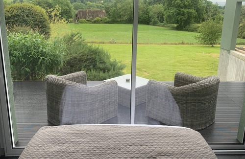 Touques House | HOUSE 10 PERSONS 2 JACCUZZI 4 BEDROOMS 4 BATHROOMS SAUNA, DEAUVILLE