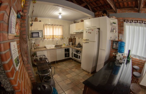 Nossa Senhora de Fatima House | HOUSE 10 SUITES/AIR GROUPS AND FAMILY AND EXCURSIONS Penha -Beto Carrero, 50 people