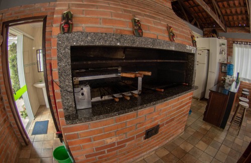 Nossa Senhora de Fatima House | HOUSE 10 SUITES/AIR GROUPS AND FAMILY AND EXCURSIONS Penha -Beto Carrero, 50 people