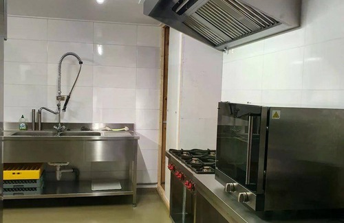 Bant House | House ∙ 12 bedrooms ∙ 24 guests