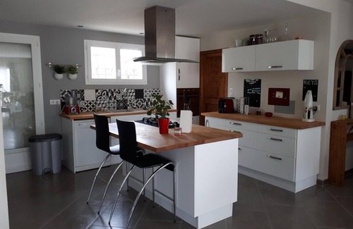 Tavel House | House 140 m² family 7beds +baby, with swimming pool in Tavel - 10min from Avignon