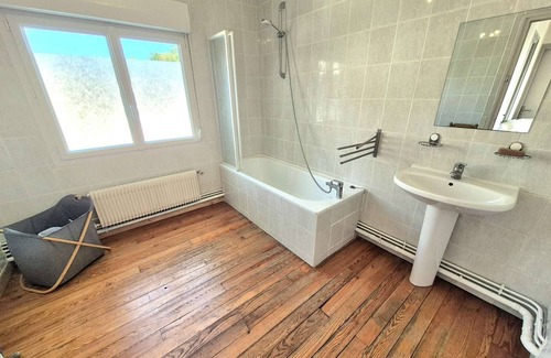 Wimereux Villa | House 1km from beach, terrace, fireplace, games