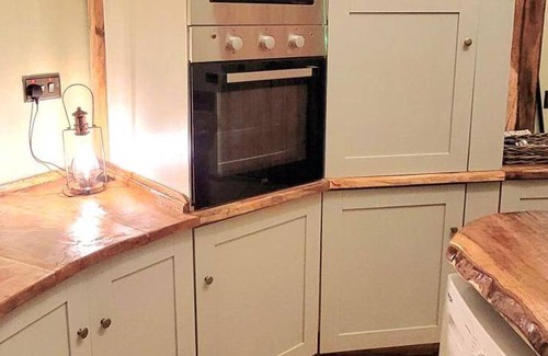 Black Torrington House | House ∙ 2 bedrooms ∙ 4 guests