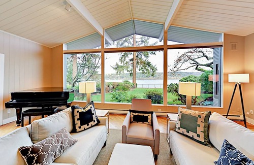 Lake Forest Park House | House ∙ 2 bedrooms ∙ 4 guests
