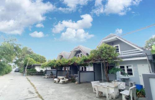 Hat Chao Samran House | House ∙ 2 bedrooms ∙ 12 guests