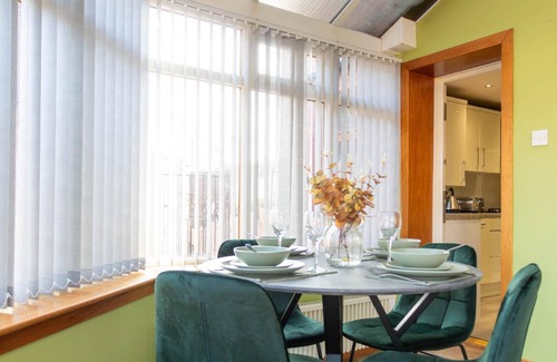 Grangemouth House | House ∙ 2 bedrooms ∙ 5 guests