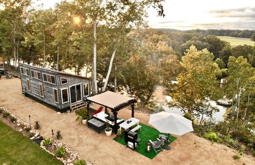 Rogersville House | House ∙ 2 bedrooms ∙ 4 guests