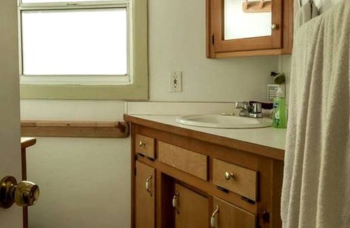 Kernville House | House ∙ 2 bedrooms ∙ 5 guests