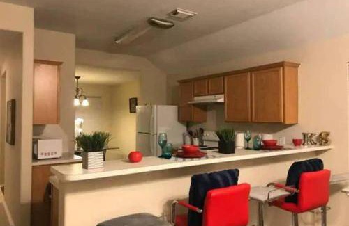 College Park House | House ∙ 3 bedrooms ∙ 11 guests