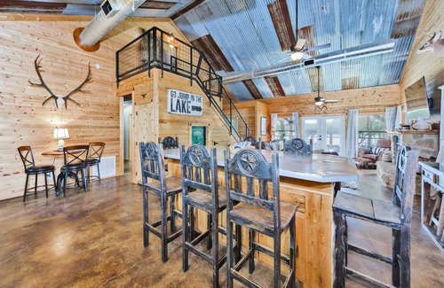 Chico House | House ∙ 3 bedrooms ∙ 13 guests