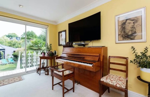 Turnham Green House | House ∙ 3 bedrooms ∙ 7 guests