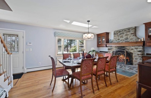Monroe House | House ∙ 3 bedrooms ∙ 8 guests