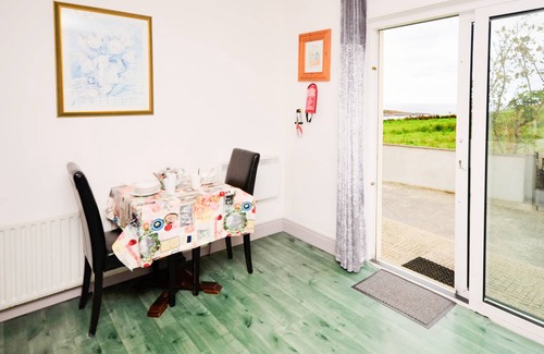 Clifden House | House ∙ 3 bedrooms ∙ 6 guests