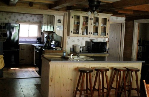 Pittsfield House | House ∙ 3 bedrooms ∙ 11 guests