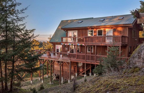 Friday Harbor House | House ∙ 4 bedrooms ∙ 12 guests