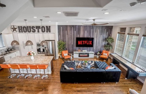 Midtown House | House ∙ 4 bedrooms ∙ 16 guests