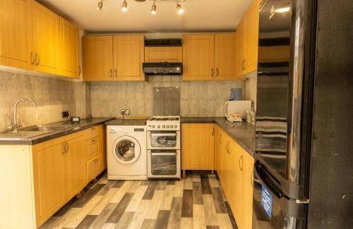 West Ham House | House ∙ 5 bedrooms ∙ 14 guests