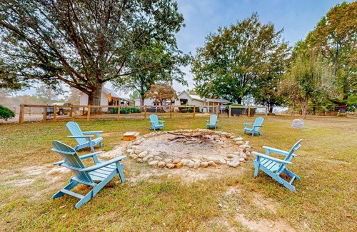 Landrum House | House ∙ 5 bedrooms ∙ 14 guests