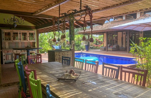 Camburi House | House 50 m from the beach in a different condominium, total privacy Camburizinho