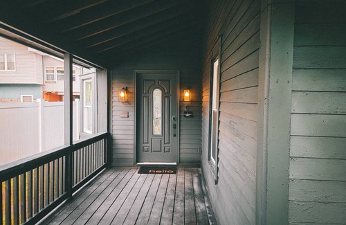 Warrensburg House | House ∙ 6 bedrooms ∙ 16 guests